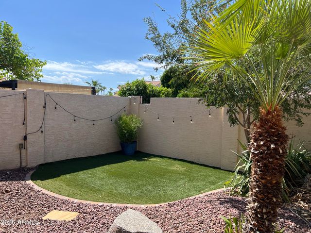 3822 E WILDWOOD Drive, Phoenix, AZ 85048