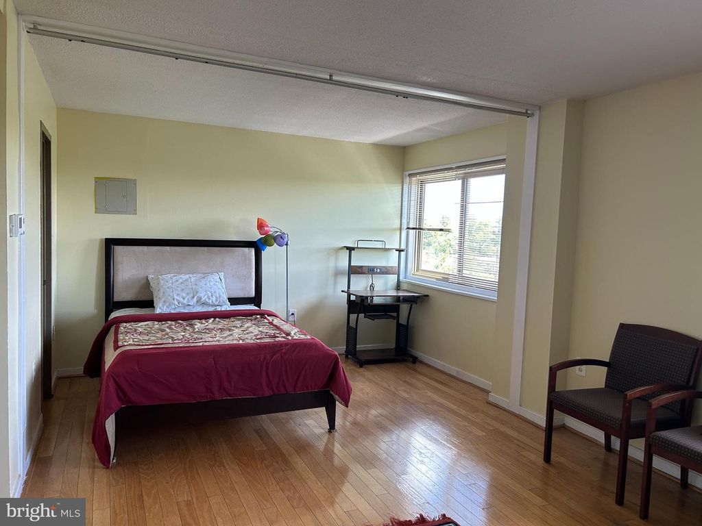 Image 15 of property listing at 7333 NEW HAMPSHIRE AVE #1107-N, Takoma Park, MD 20912