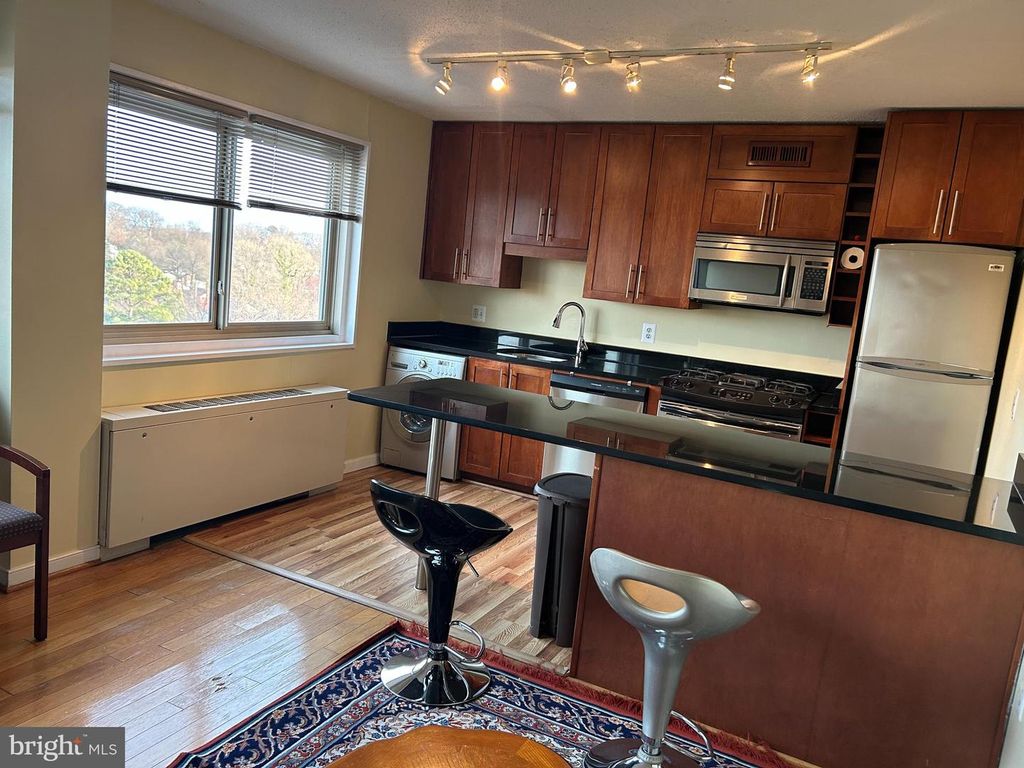 Image 20 of property listing at 7333 NEW HAMPSHIRE AVE #1107-N, Takoma Park, MD 20912