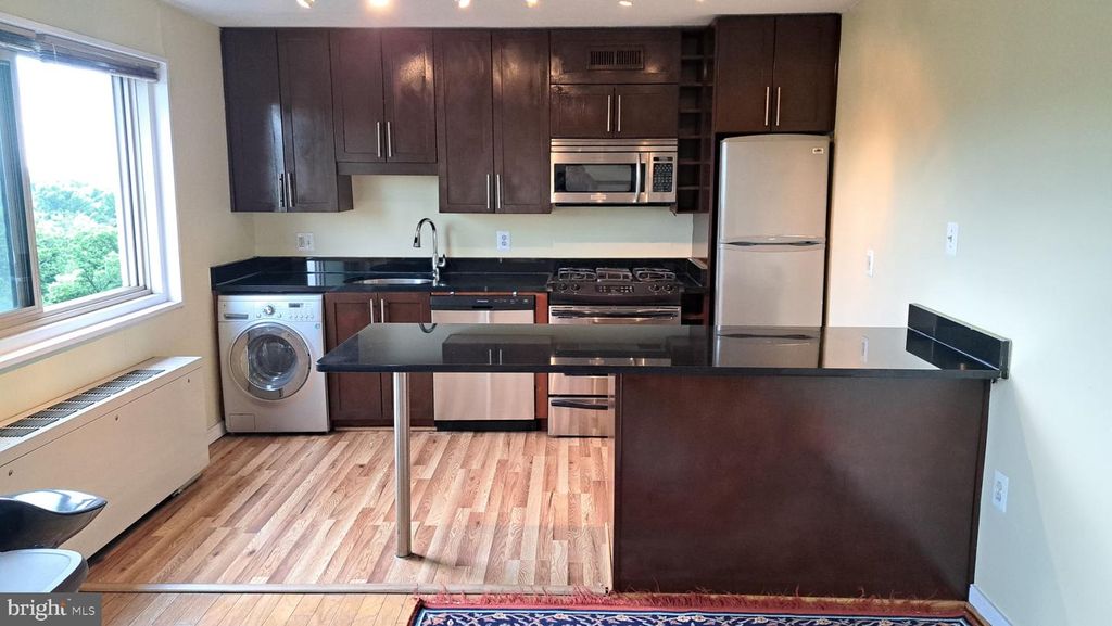 Image 22 of property listing at 7333 NEW HAMPSHIRE AVE #1107-N, Takoma Park, MD 20912