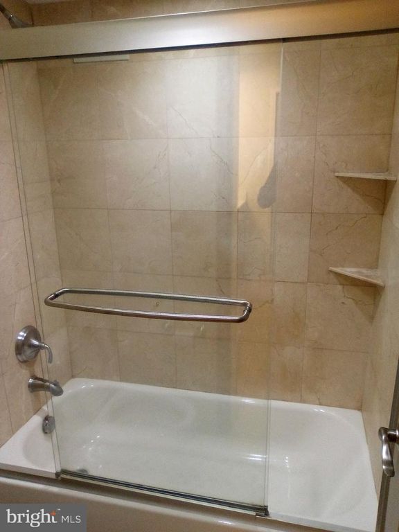 Image 25 of property listing at 7333 NEW HAMPSHIRE AVE #1107-N, Takoma Park, MD 20912