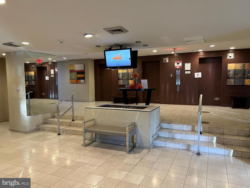 Image 3 of property listing at 7333 NEW HAMPSHIRE AVE #1107-N, Takoma Park, MD 20912