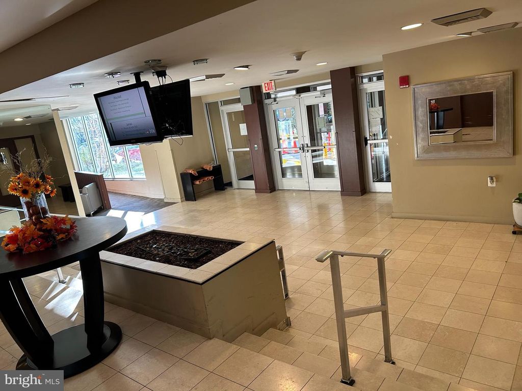 Image 4 of property listing at 7333 NEW HAMPSHIRE AVE #1107-N, Takoma Park, MD 20912