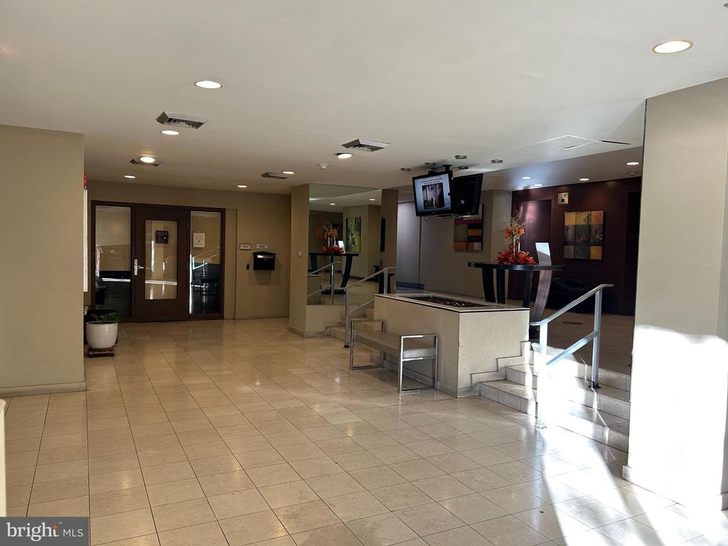 Image 7 of property listing at 7333 NEW HAMPSHIRE AVE #1107-N, Takoma Park, MD 20912