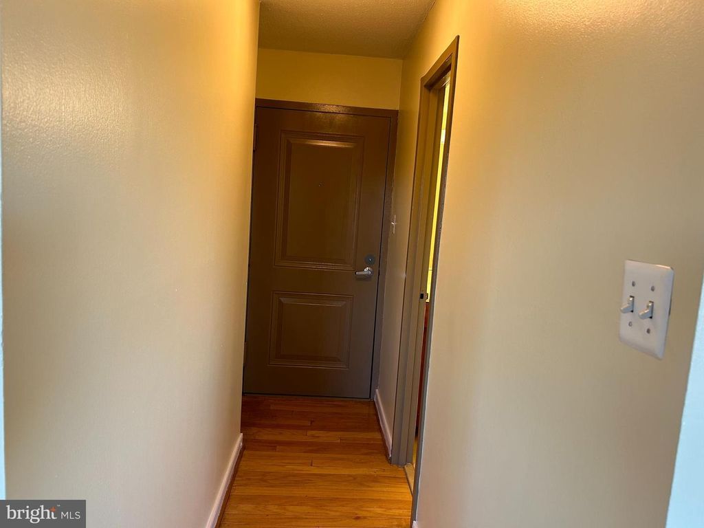 Image 9 of property listing at 7333 NEW HAMPSHIRE AVE #1107-N, Takoma Park, MD 20912