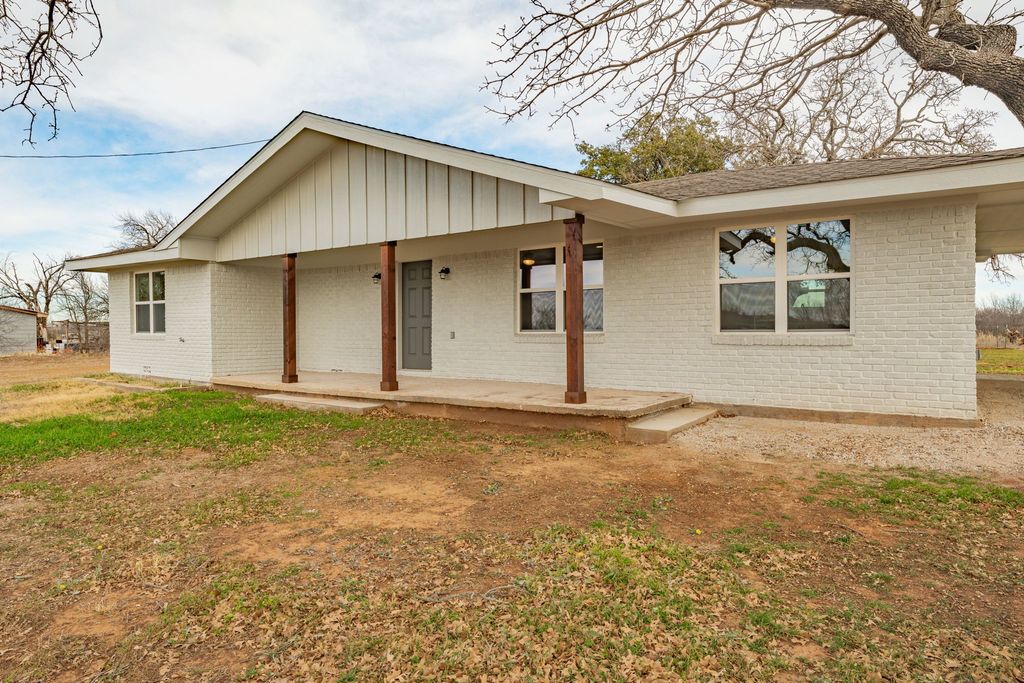 3041 Old Bunger Road S, Graham, TX 76450