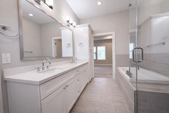 10806 Warwana Road C, Houston, TX 77043