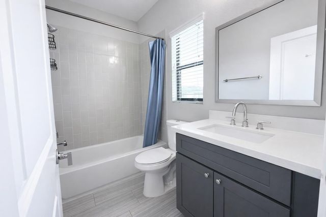 10806 Warwana Road C, Houston, TX 77043