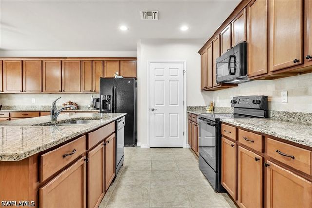 3216 Birch Tree LN, Alva, FL 33920