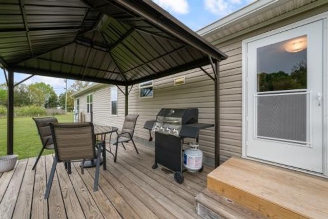 7112 Cobb Rd, Christiana, TN 37037