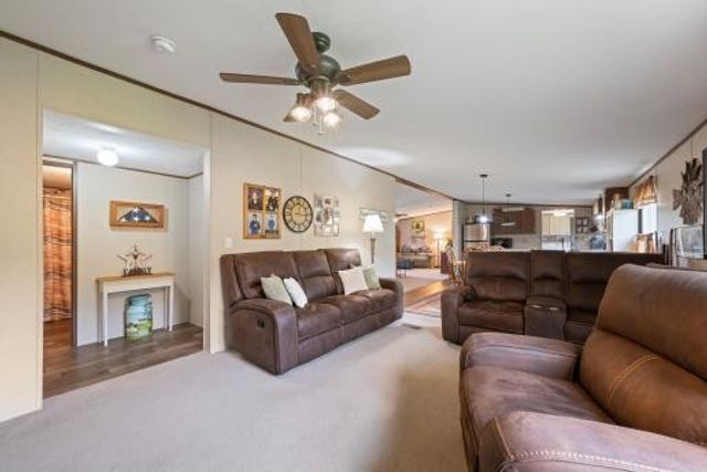 7112 Cobb Rd, Christiana, TN 37037