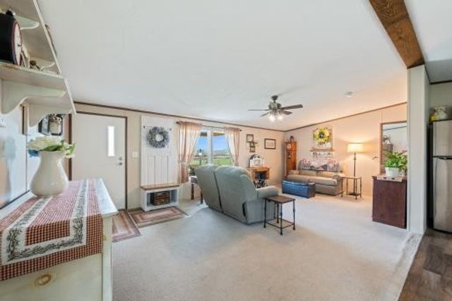 7112 Cobb Rd, Christiana, TN 37037