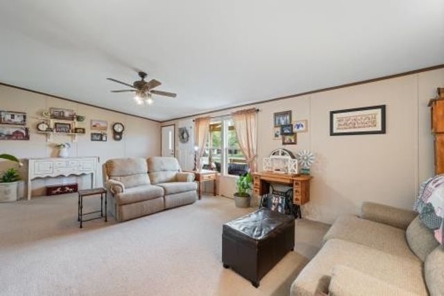 7112 Cobb Rd, Christiana, TN 37037