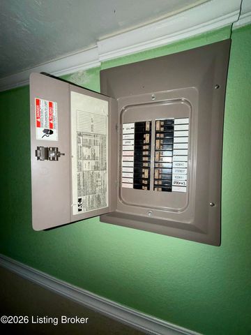 1424 Delmar Ln, Louisville, KY 40216