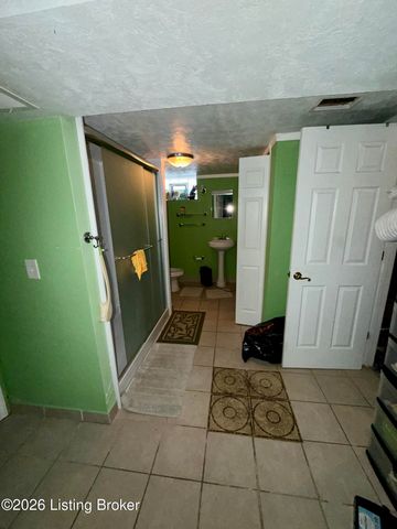 1424 Delmar Ln, Louisville, KY 40216