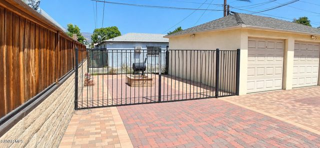 1906 Jackson Street, Burbank, CA 91504