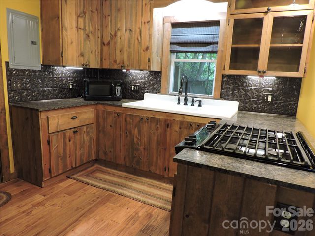 963 Melton Branch Road, Bakersville, NC 28705