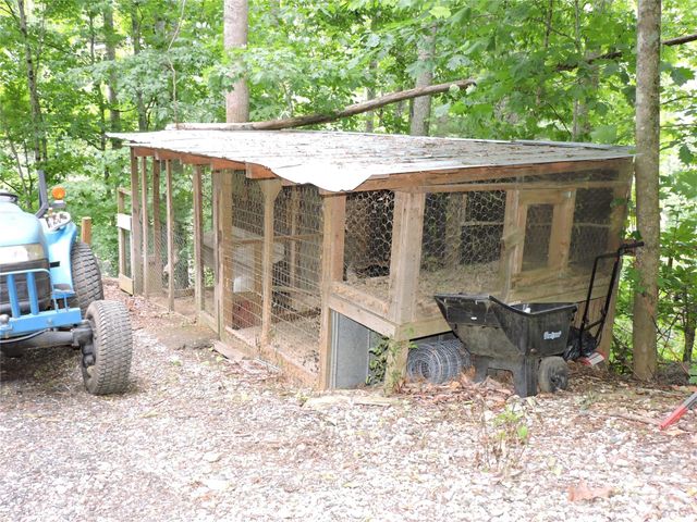 963 Melton Branch Road, Bakersville, NC 28705