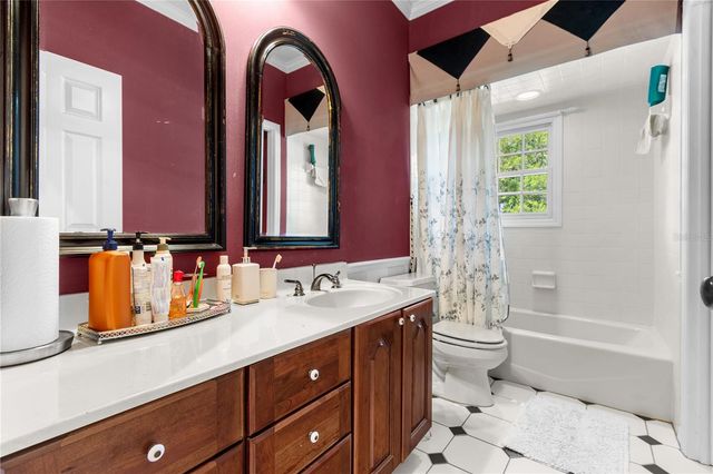 10002 HUNT CLIFF DRIVE, Riverview, FL 33569