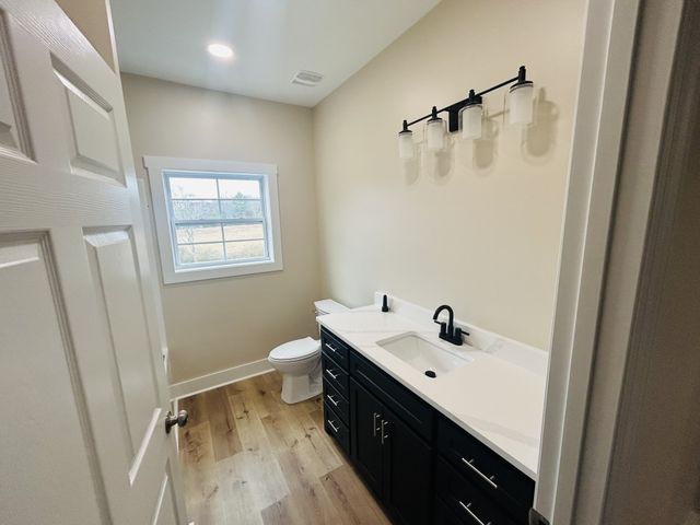 50 Aedc Lakeview Rd, Estill Springs, TN 37330