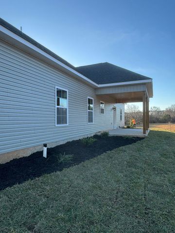 50 Aedc Lakeview Rd, Estill Springs, TN 37330