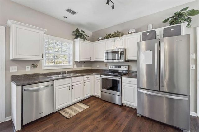 2311 Fall Creek Landing, Loganville, GA 30052
