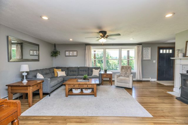 16 Currier Avenue, Peterborough, NH 03458