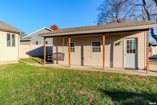 2104 MARIGOLD Drive, Pekin, IL 61554