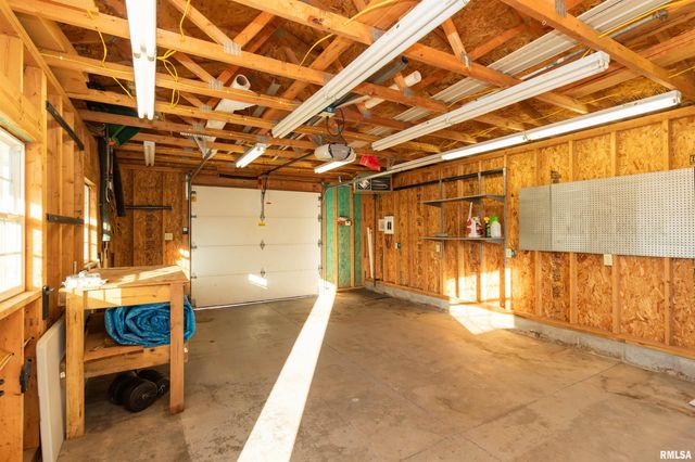 2104 MARIGOLD Drive, Pekin, IL 61554