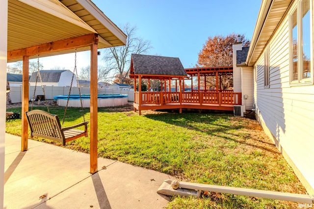 2104 MARIGOLD Drive, Pekin, IL 61554