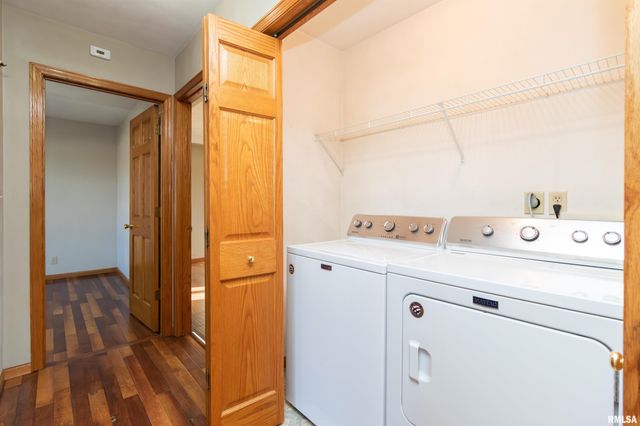 2104 MARIGOLD Drive, Pekin, IL 61554