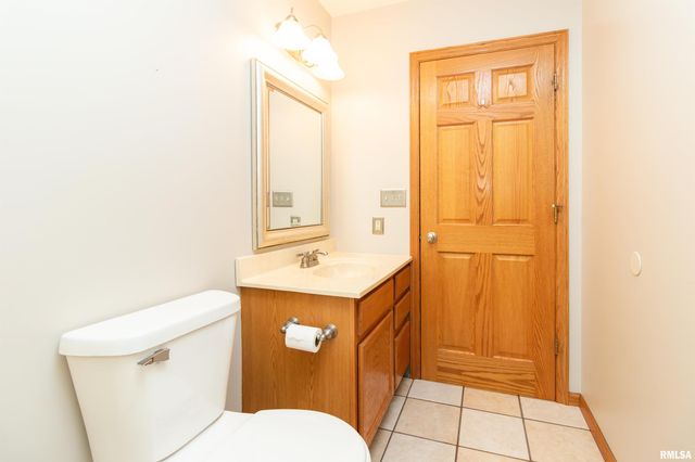 2104 MARIGOLD Drive, Pekin, IL 61554