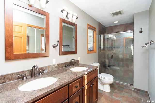 2104 MARIGOLD Drive, Pekin, IL 61554