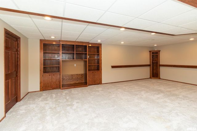 2104 MARIGOLD Drive, Pekin, IL 61554