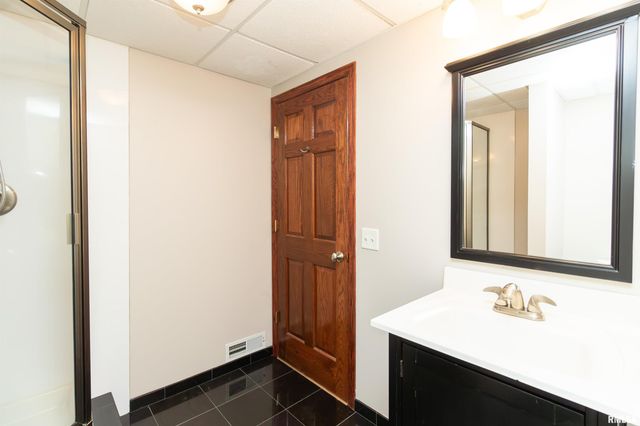 2104 MARIGOLD Drive, Pekin, IL 61554