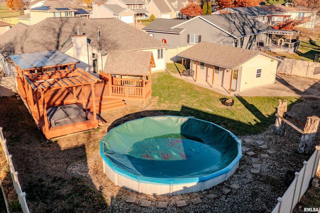 2104 MARIGOLD Drive, Pekin, IL 61554