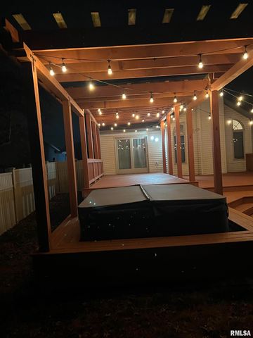 2104 MARIGOLD Drive, Pekin, IL 61554