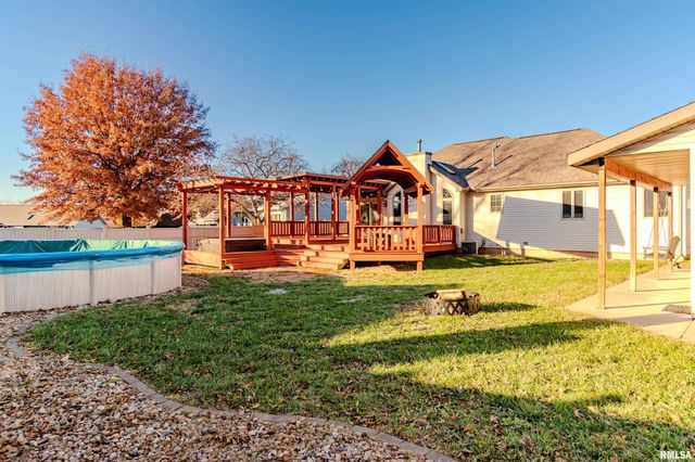 2104 MARIGOLD Drive, Pekin, IL 61554