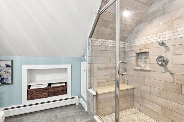 61 Breakneck Rd, Sturbridge, MA 01566