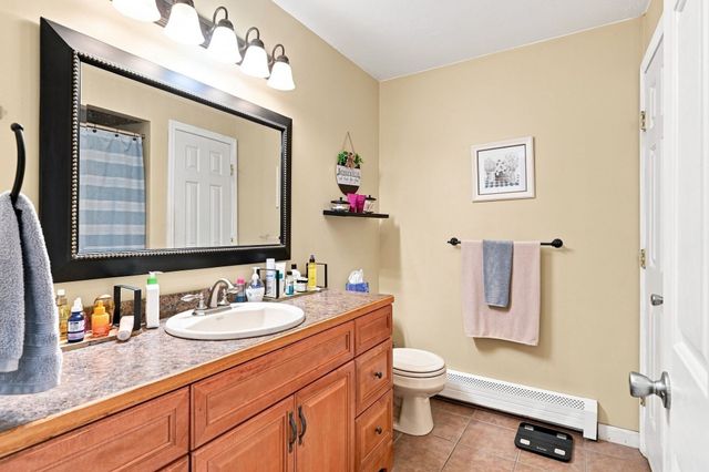 61 Breakneck Rd, Sturbridge, MA 01566