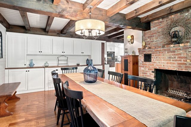 61 Breakneck Rd, Sturbridge, MA 01566