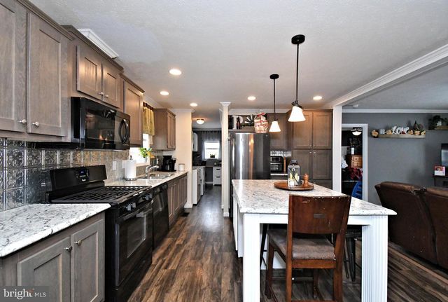 233 HEMLOCK DR, Doylestown, PA 18901