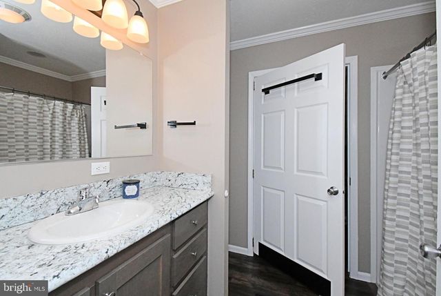 233 HEMLOCK DR, Doylestown, PA 18901