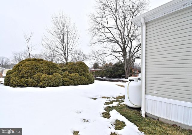 233 HEMLOCK DR, Doylestown, PA 18901