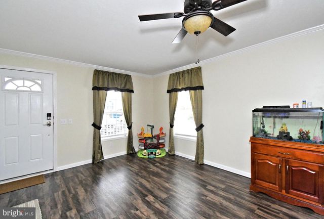 233 HEMLOCK DR, Doylestown, PA 18901