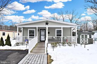 233 HEMLOCK DR, Doylestown, PA 18901