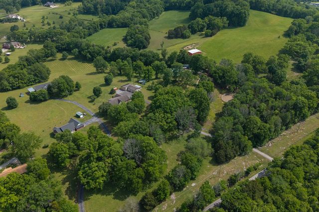 609 Statesville Rd, Watertown, TN 37184