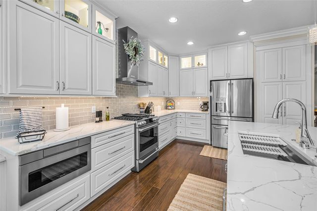 8449 BLUEVINE SKY DRIVE, Land O Lakes, FL 34637