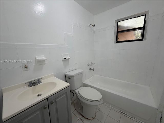 760 NE 131st St 760, North Miami, FL 33161