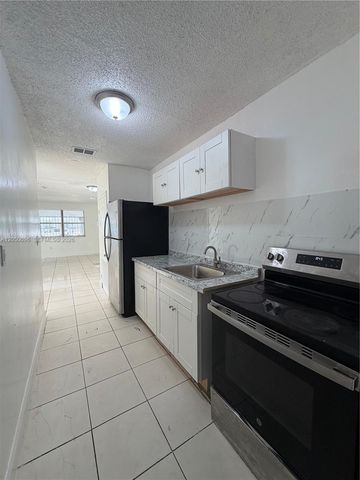 760 NE 131st St 760, North Miami, FL 33161
